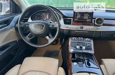 Седан Audi A8 2012 в Виннице