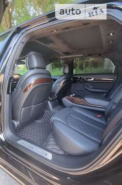 Седан Audi A8 2016 в 