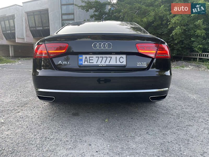 Седан Audi A8 2012 в Днепре