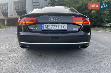 Седан Audi A8 2012 в Днепре