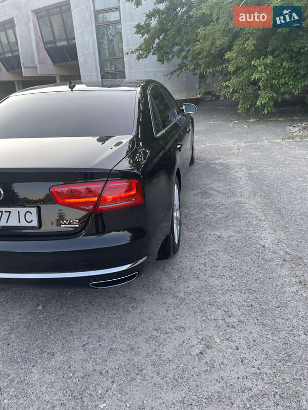 Седан Audi A8 2012 в Днепре
