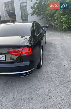 Седан Audi A8 2012 в Днепре