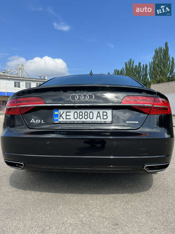Седан Audi A8 2016 в Кривому Розі