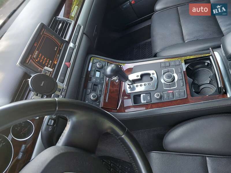 Седан Audi A8 2007 в Ивано-Франковске
