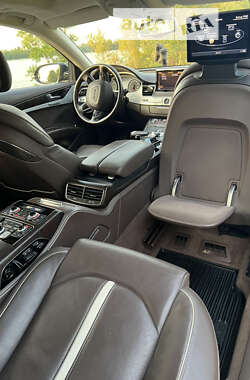 Седан Audi A8 2013 в Днепре