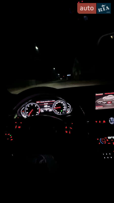 Седан Audi A8 2010 в Хусті