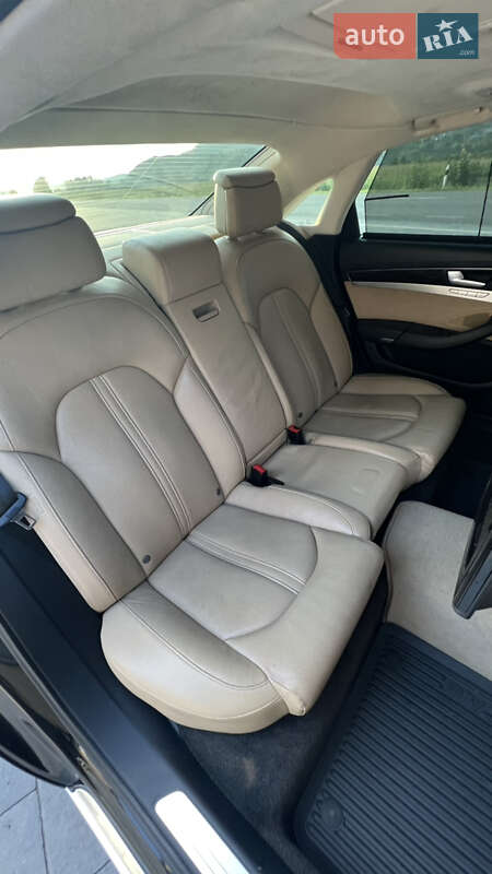 Седан Audi A8 2010 в Хусті