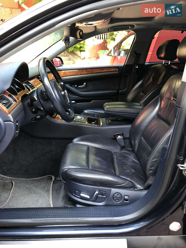 Седан Audi A8 2003 в Хмельницком