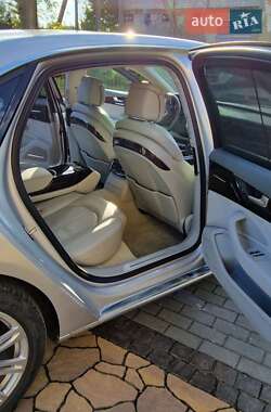 Седан Audi A8 2013 в 