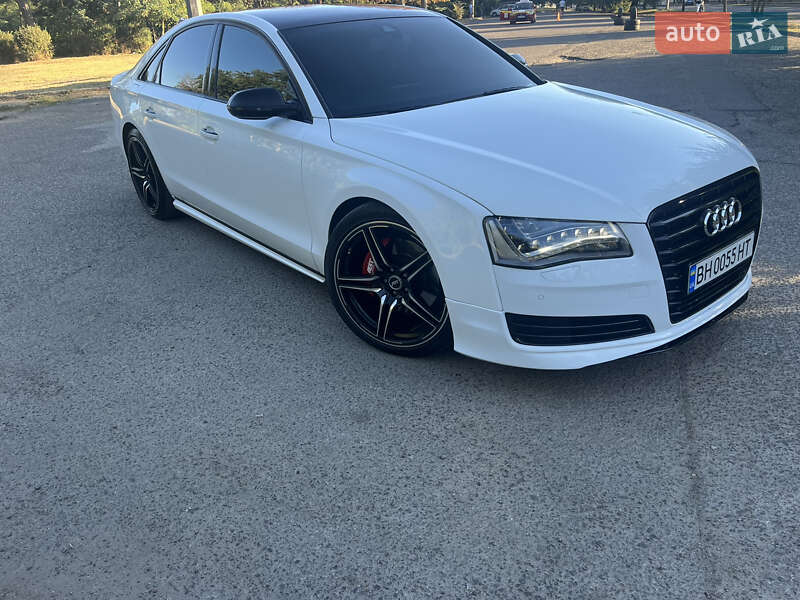 Седан Audi A8 2012 в Одессе