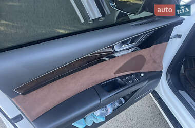 Седан Audi A8 2012 в Одессе
