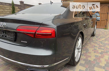 Седан Audi A8 2015 в Тернополі