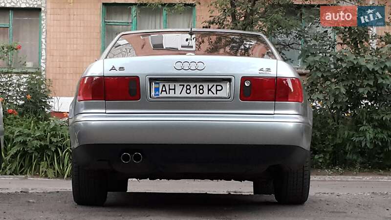 Седан Audi A8 1995 в Краматорске