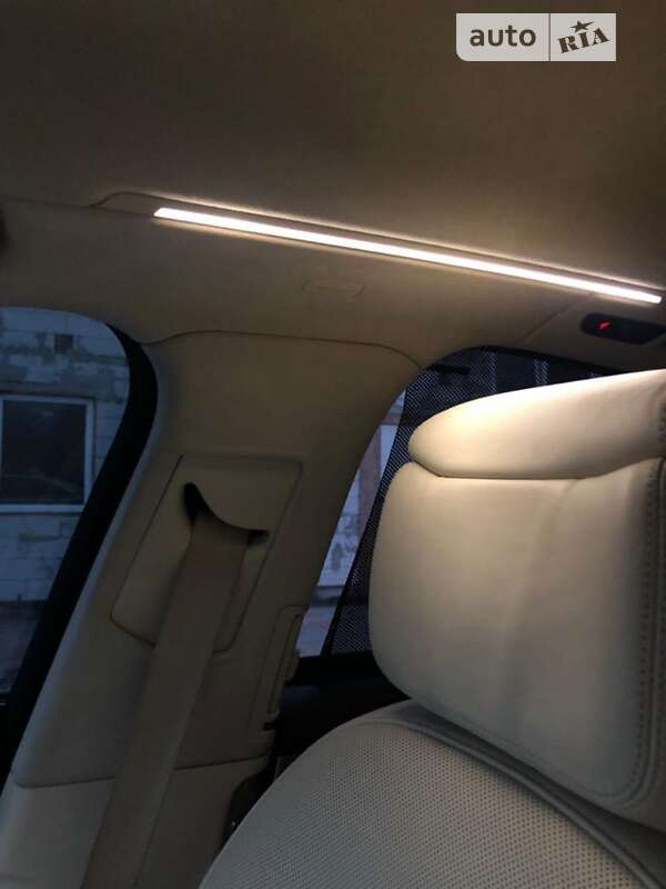 Седан Audi A8 2010 в Звягелі