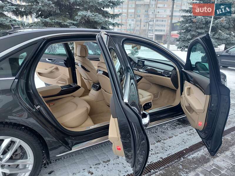 Седан Audi A8 2015 в Івано-Франківську