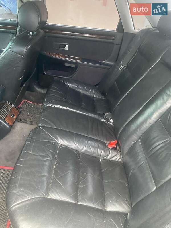 Седан Audi A8 1997 в Чернівцях
