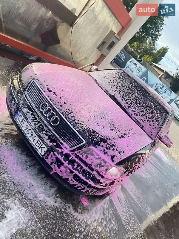 Седан Audi A8 1997 в Чернівцях