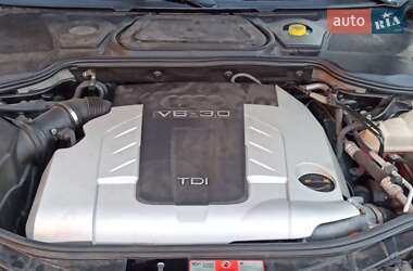 Седан Audi A8 2009 в 