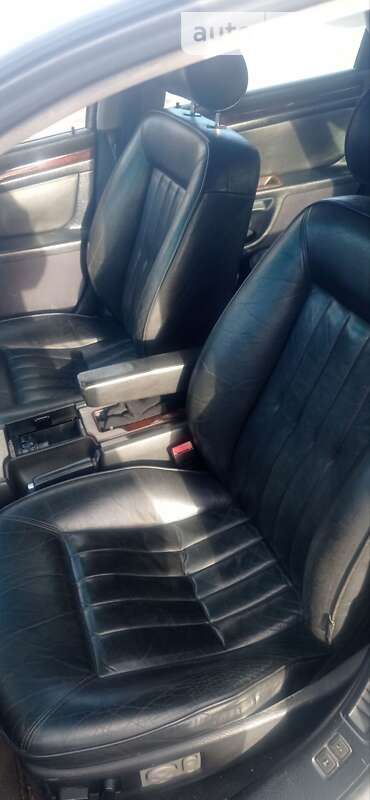 Седан Audi A8 1997 в Вышгороде