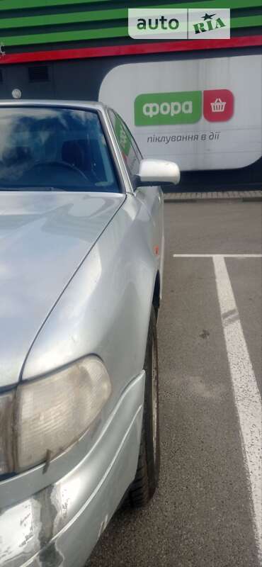 Седан Audi A8 1997 в Вышгороде