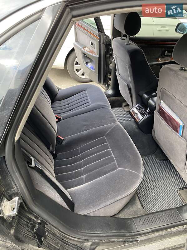 Седан Audi A8 2001 в Броварах