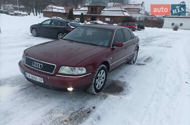 Седан Audi A8 2000 в Чигирине