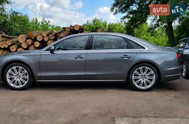Седан Audi A8 2015 в 