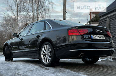 Седан Audi A8 2012 в Ровно