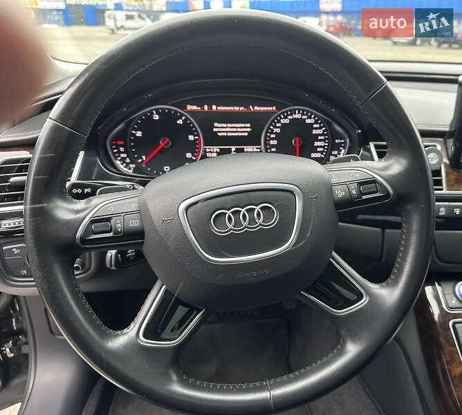 Седан Audi A8 2017 в Києві