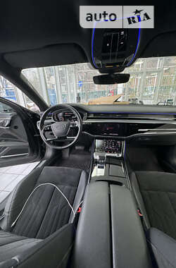 Седан Audi A8 2021 в Києві