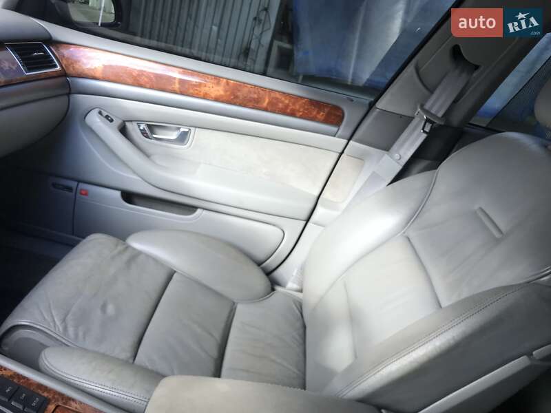 Седан Audi A8 2004 в Киеве