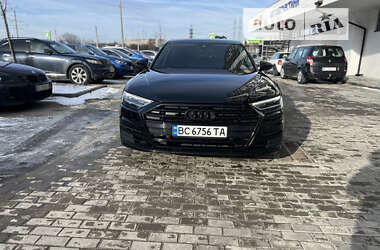 Седан Audi A8 2018 в Львові