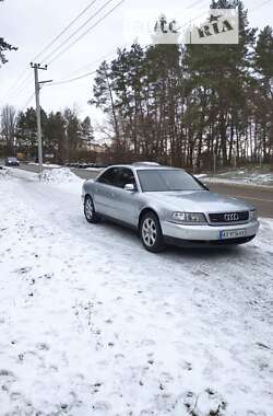 Седан Audi A8 1996 в Обухове