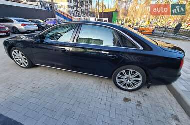 Седан Audi A8 2013 в 