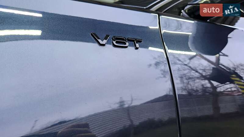 Седан Audi A8 2016 в Дніпрі
