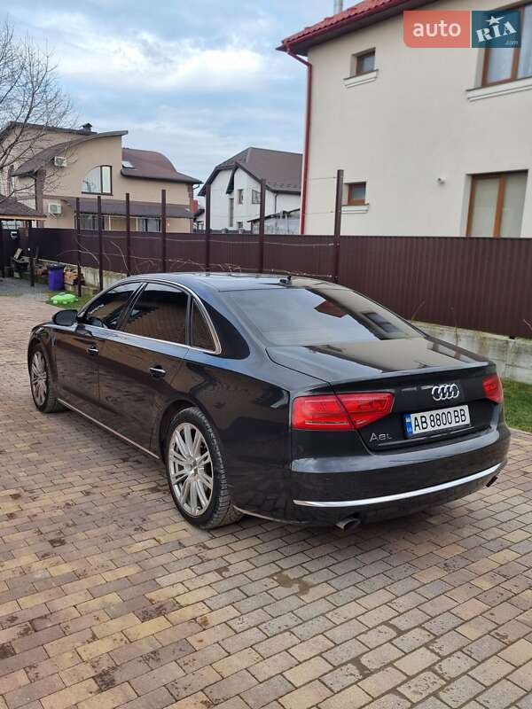 Седан Audi A8 2013 в Івано-Франківську