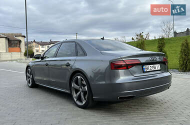 Седан Audi A8 2016 в 