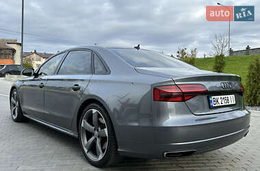 Седан Audi A8 2016 в 