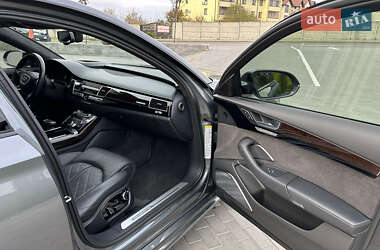 Седан Audi A8 2016 в 