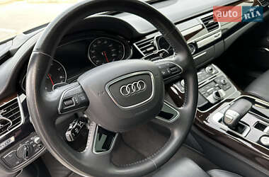Седан Audi A8 2016 в 
