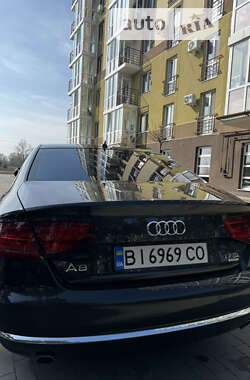 Седан Audi A8 2012 в Горишних Плавнях