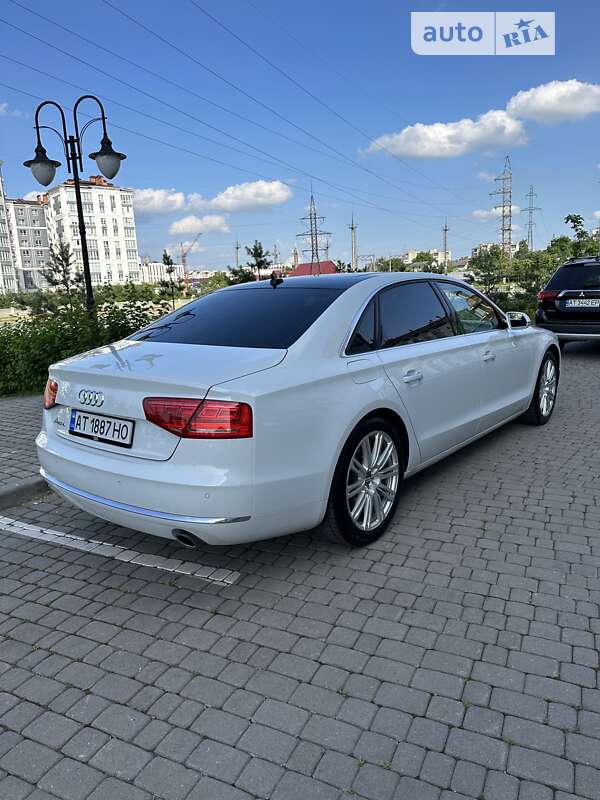 Седан Audi A8 2013 в Ивано-Франковске