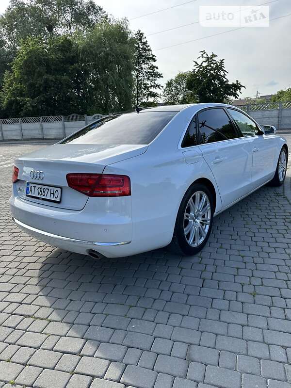 Седан Audi A8 2013 в Ивано-Франковске