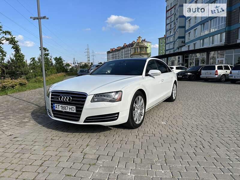Седан Audi A8 2013 в Ивано-Франковске