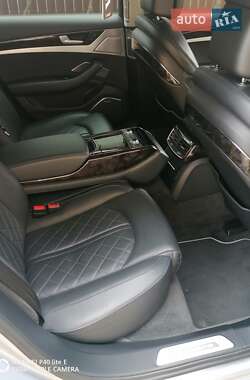 Седан Audi A8 2015 в 