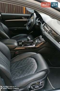 Седан Audi A8 2015 в 