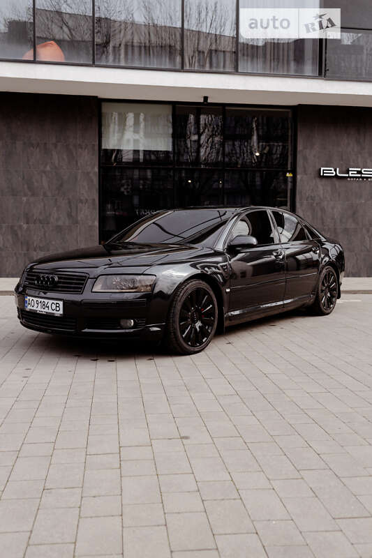 Седан Audi A8 2003 в Ужгороде