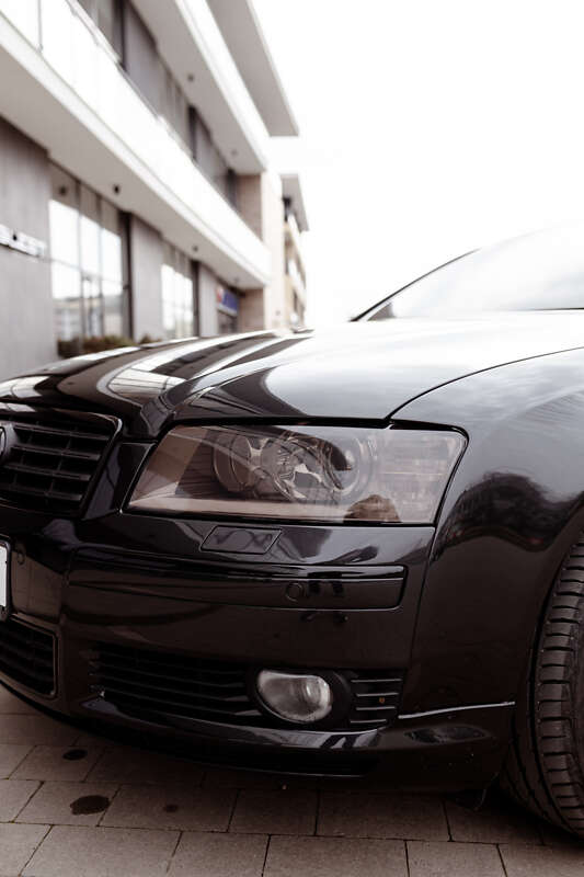 Седан Audi A8 2003 в Ужгороде