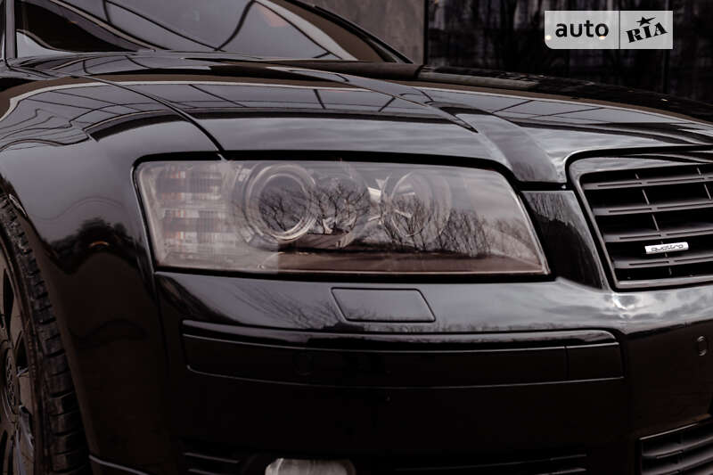 Седан Audi A8 2003 в Ужгороде