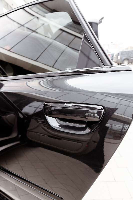 Седан Audi A8 2003 в Ужгороде